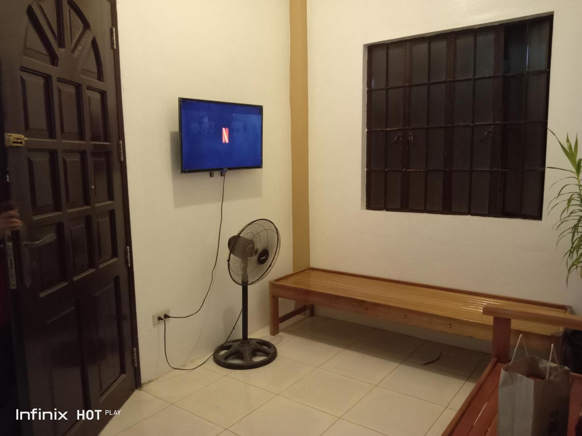 Estrelle Orange House - Backpackers Hub Daire Puerto Princesa Dış mekan fotoğraf
